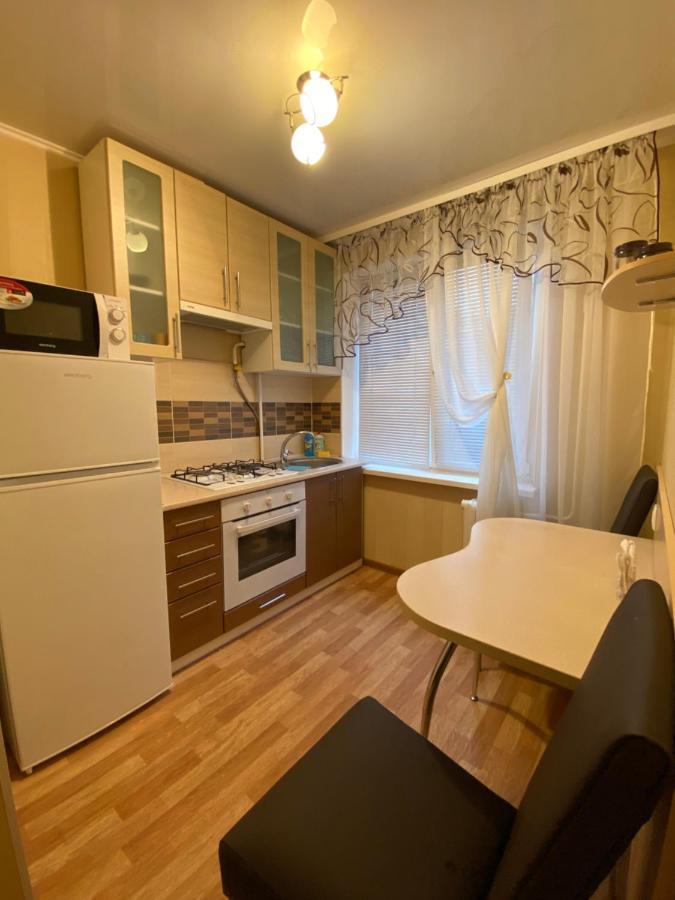 2 Комнатная Квартира, До 6 Спальных Мест Kryvy Rih Buitenkant foto